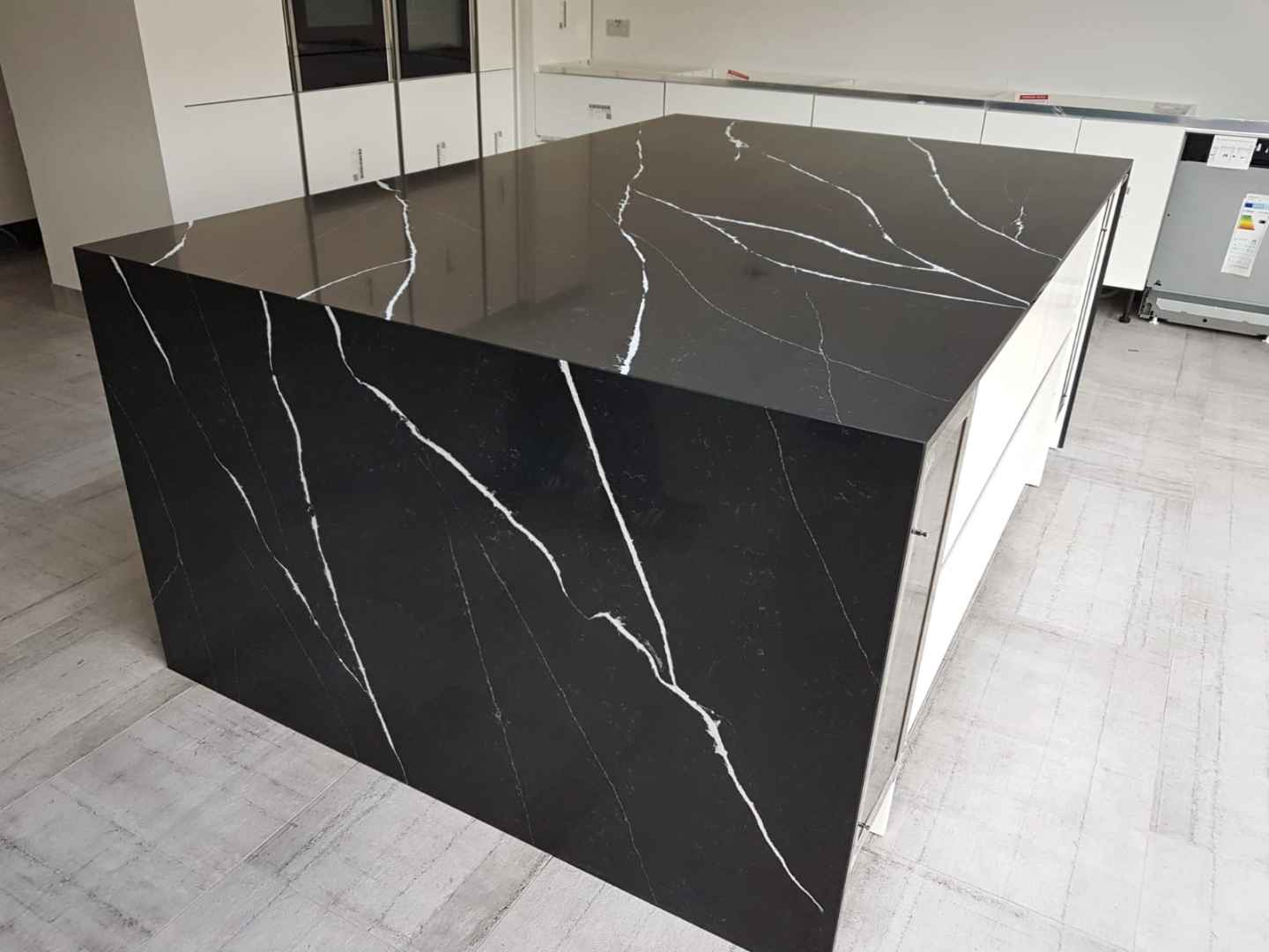 What goes with black kitchen worktops? Polish Granite