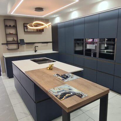 Wood worktop and quartz worktop blend