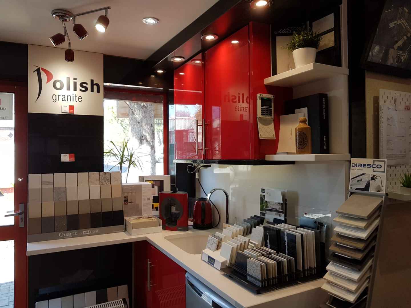 Visit our Granite Showroom in Manchester! Polish Granite