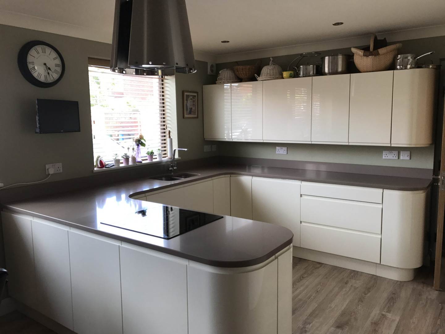 PrimeQuality, Unique Quartz Worktops by Polish granite LTD