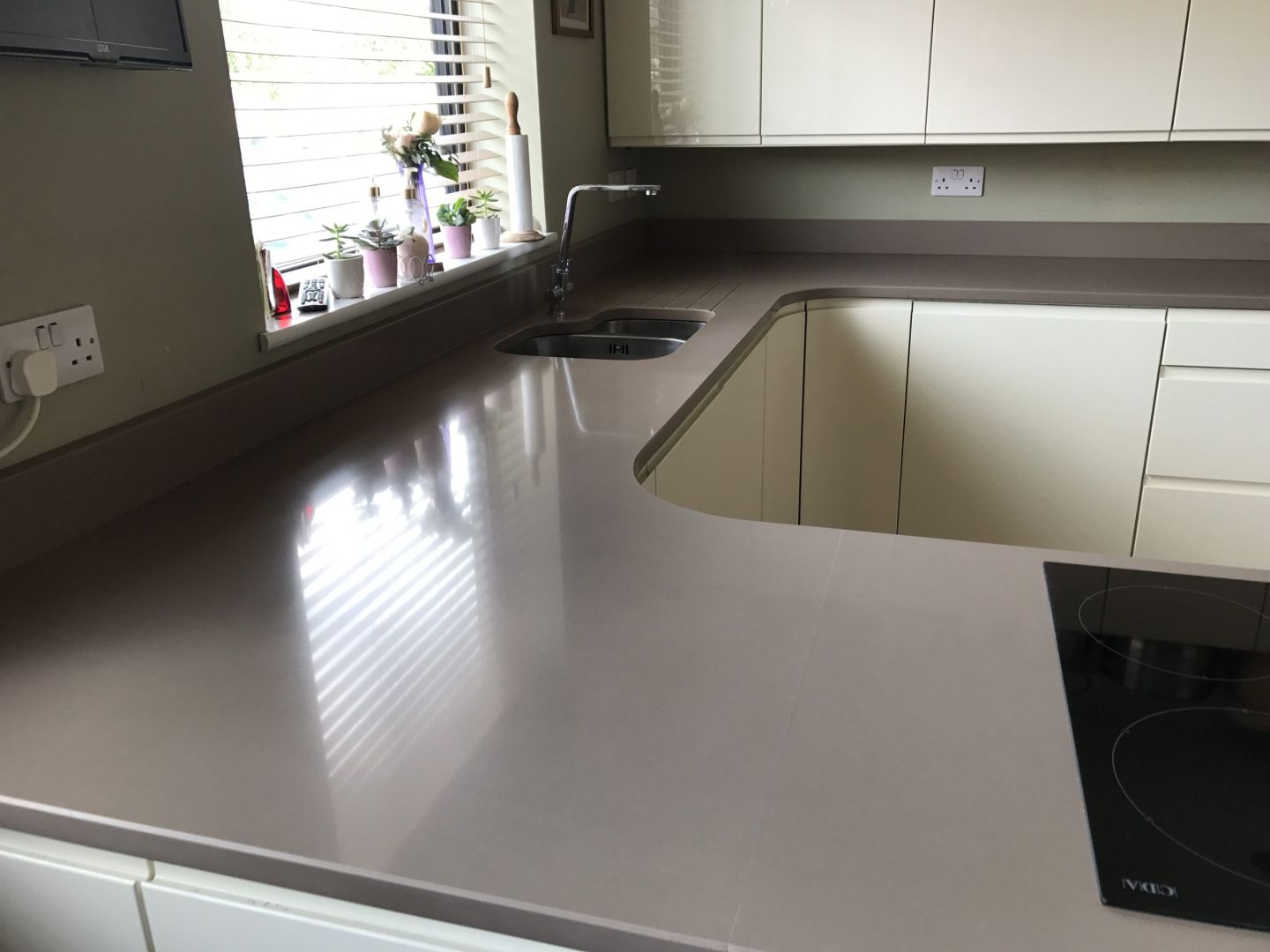 PrimeQuality, Unique Quartz Worktops by Polish granite LTD