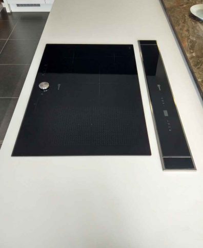 Induction hob on ceramic worktop