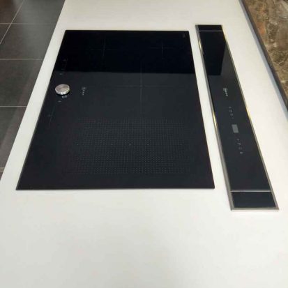 Induction hob on ceramic worktop