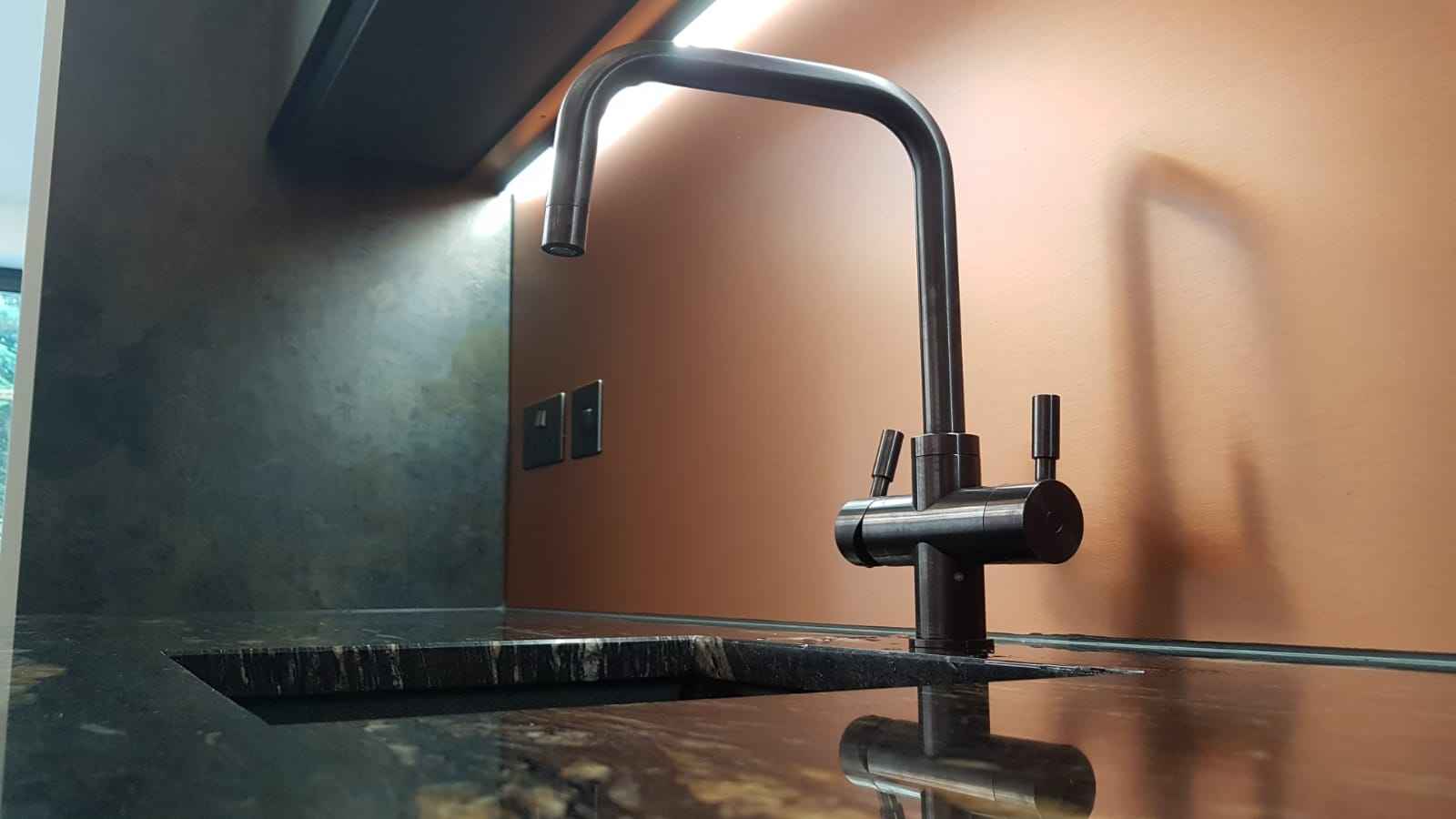 Granite worktops London & Quartz Polish Granite LTD