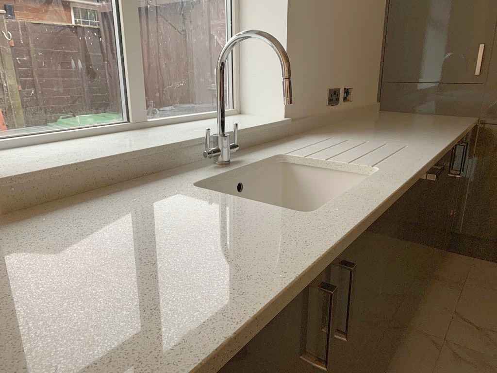 Polish Granite Gallery HD Quartz & Granite Kitchen Images