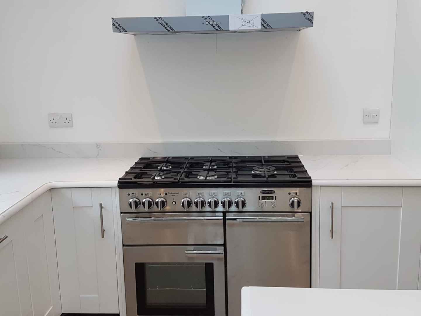 Polish Granite Gallery HD Quartz & Granite Kitchen Images