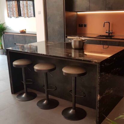 granite worktops island in a modern kitchen